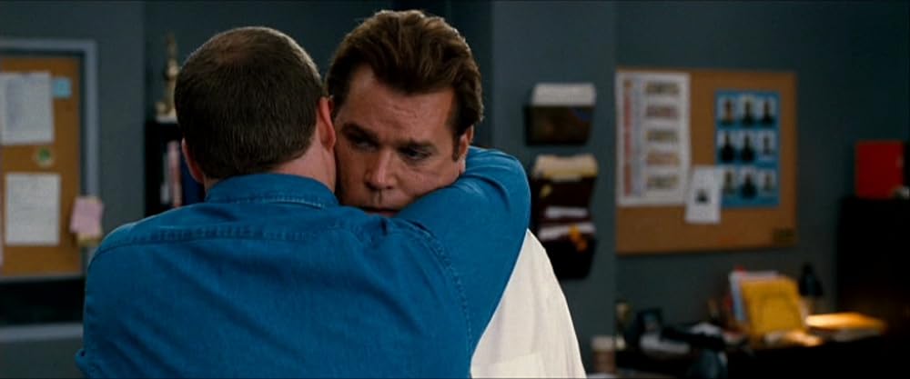 オブザーブ・アンド・レポートの画像