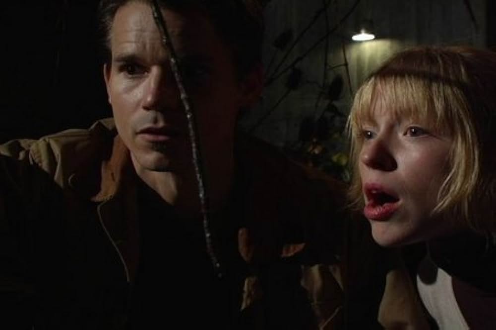 ビハインド・ザ・マスクの画像