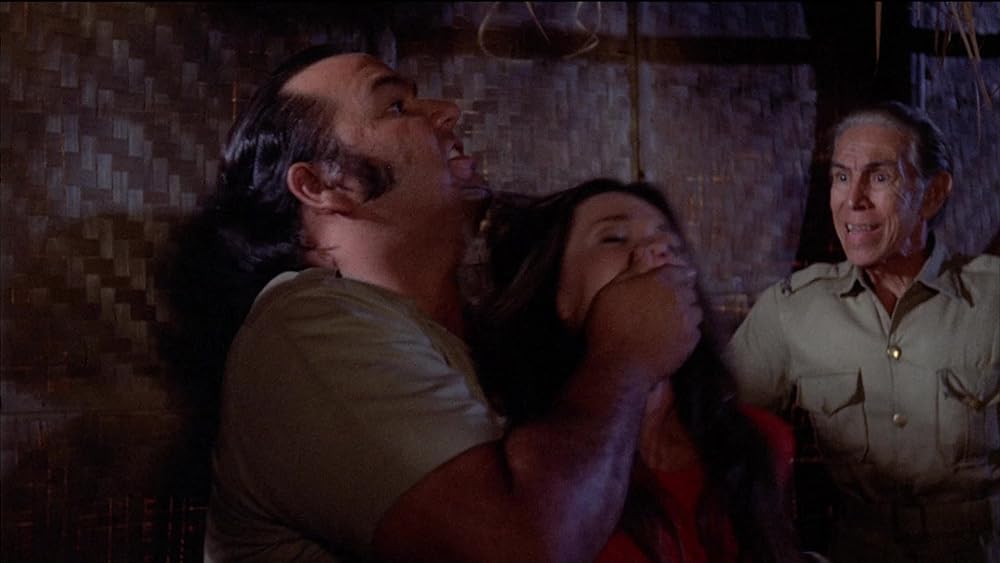 残虐全裸女収容所の画像