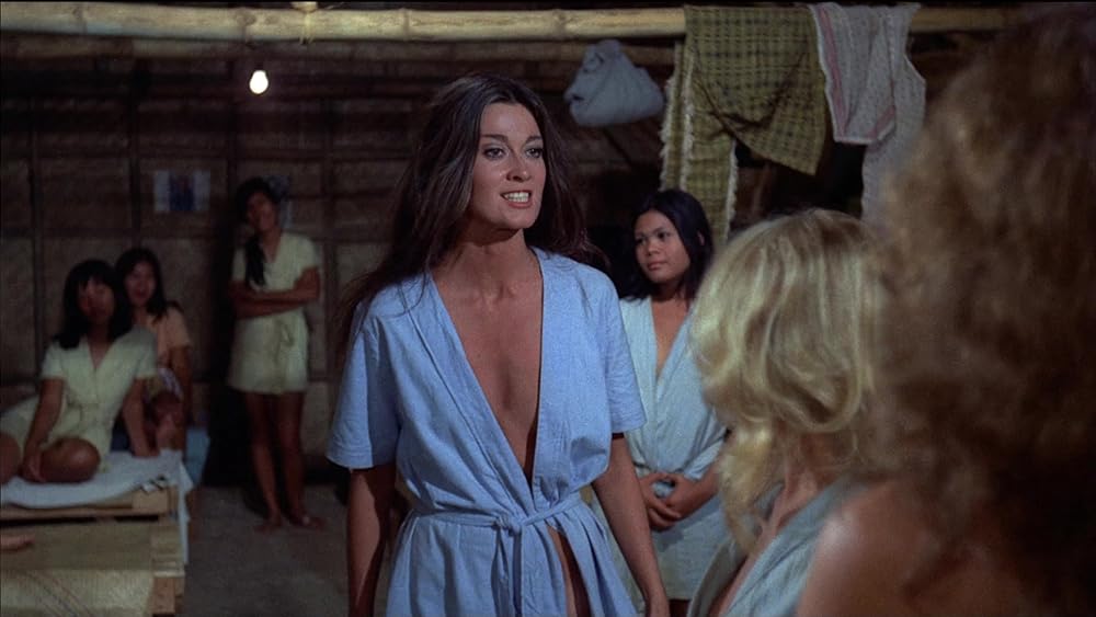 残虐全裸女収容所の画像