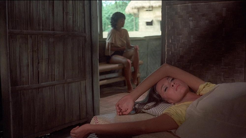 残虐全裸女収容所の画像