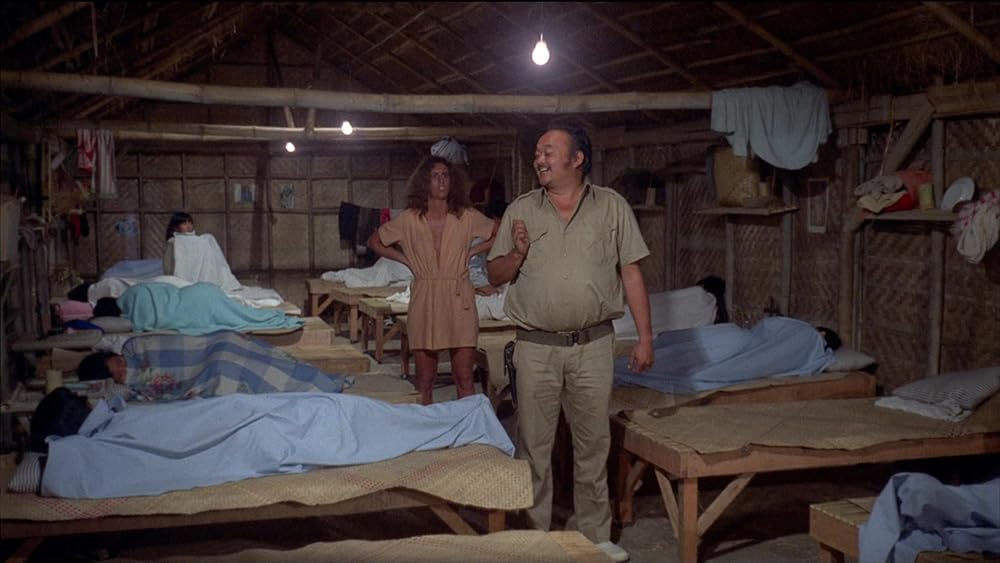 残虐全裸女収容所の画像