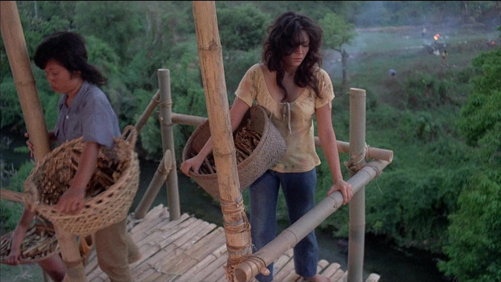 残虐全裸女収容所の画像