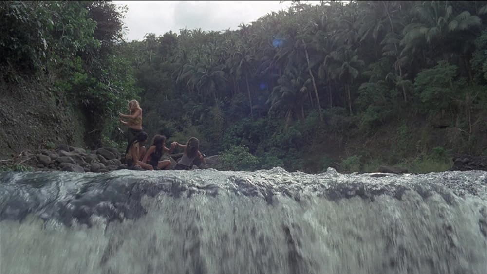 残虐全裸女収容所の画像