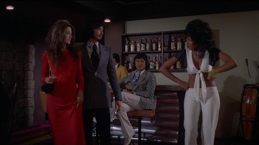 残虐全裸女収容所の画像