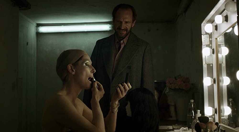 「胸騒ぎのシチリア」レイフ・ファインズ & ティルダ・スウィントンの画像