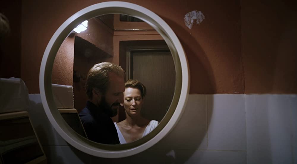 「胸騒ぎのシチリア」レイフ・ファインズ & ティルダ・スウィントンの画像