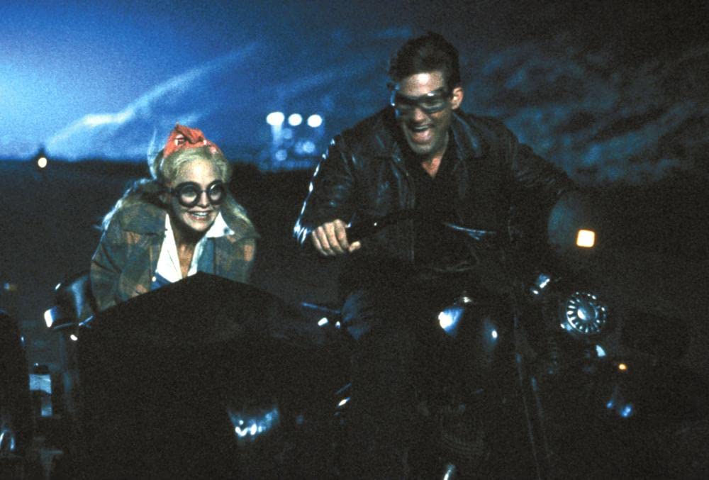 「スイング・シフト」ゴールディ・ホーン & カート・ラッセルの画像