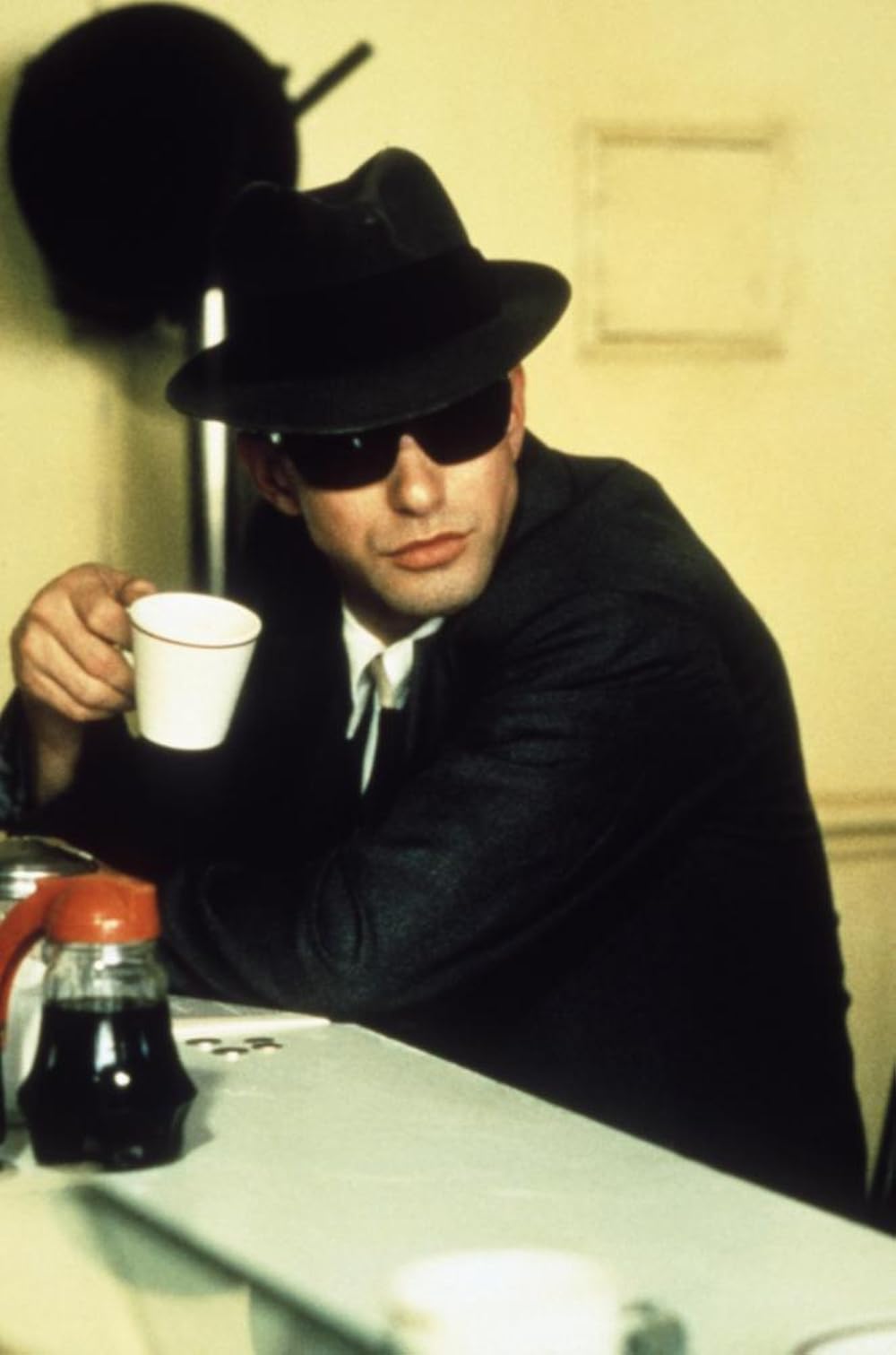 男たちの危険な午後の画像