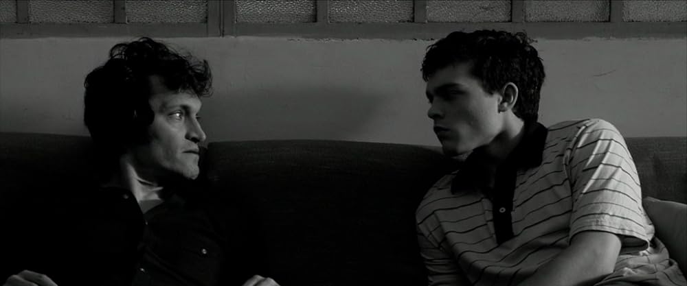 テトロ 過去を殺した男の画像