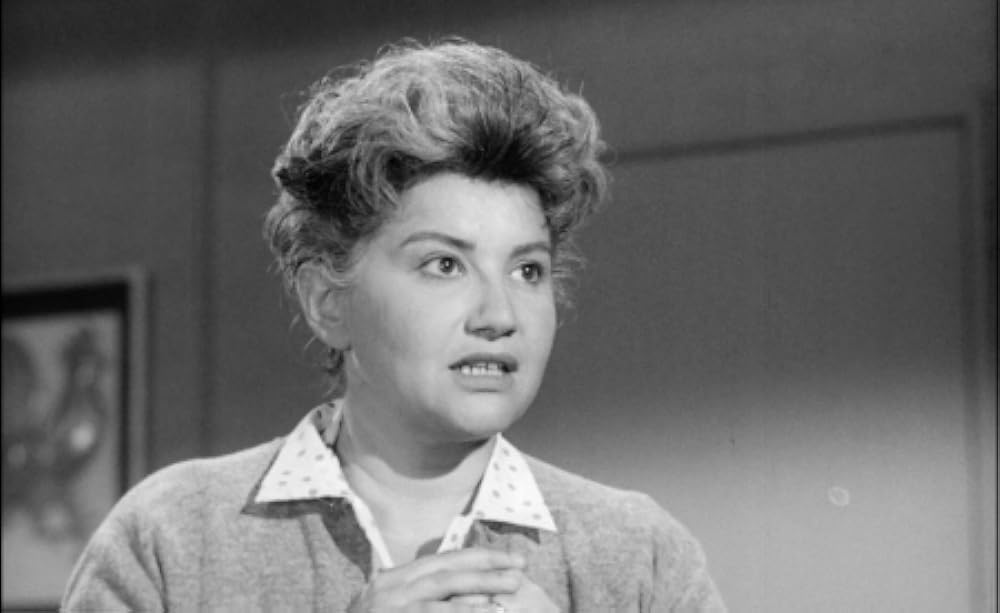 空飛ぶ生首の画像