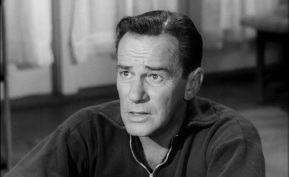 空飛ぶ生首の画像