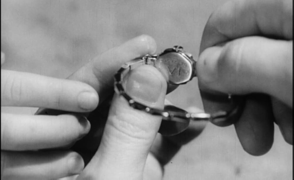 空飛ぶ生首の画像