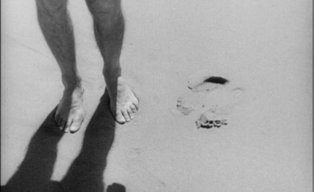 空飛ぶ生首の画像