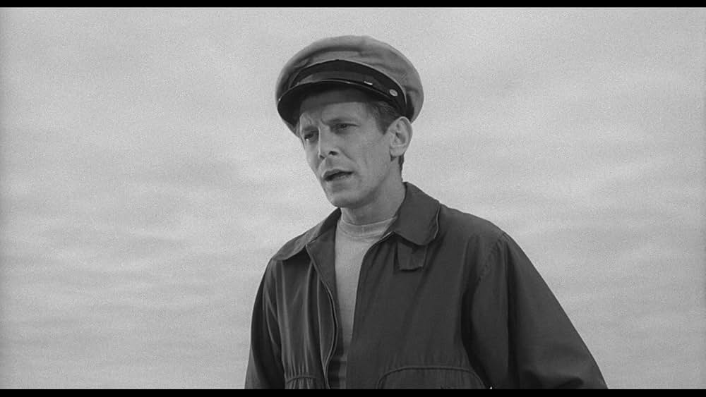 空飛ぶ生首の画像