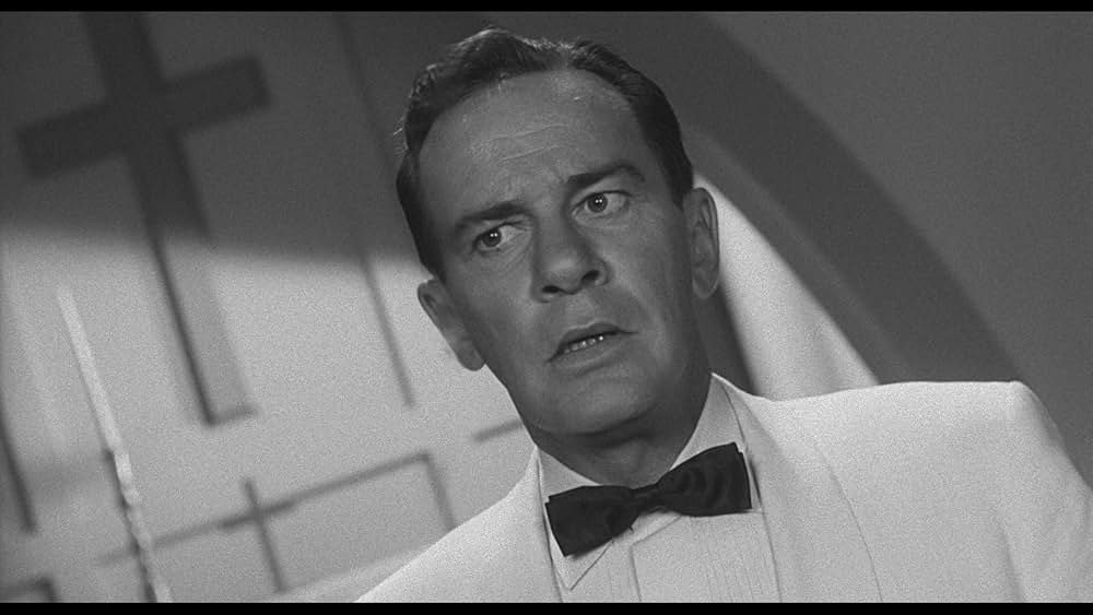 空飛ぶ生首の画像