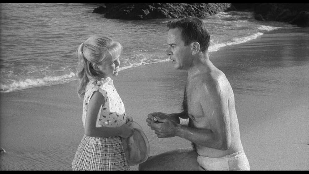 空飛ぶ生首の画像