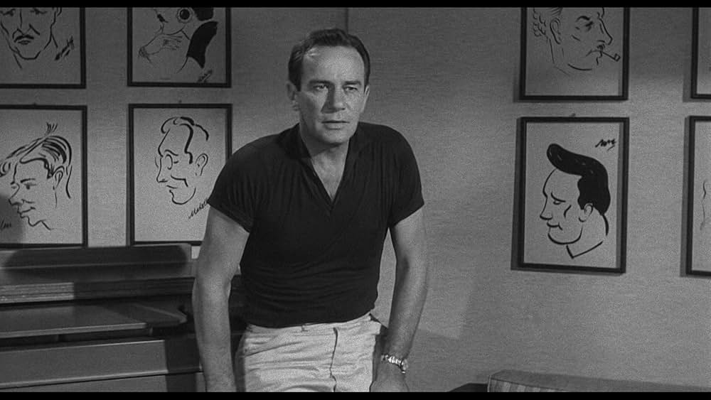 空飛ぶ生首の画像