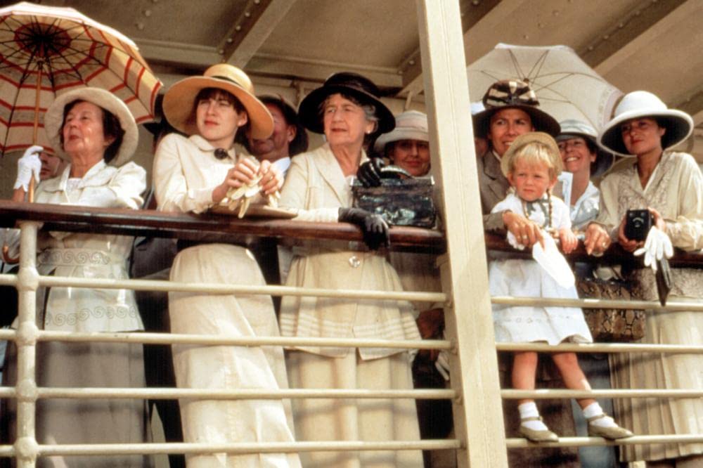 「インドへの道」ジュディ・デイビス & ペギー・アシュクロフトの画像