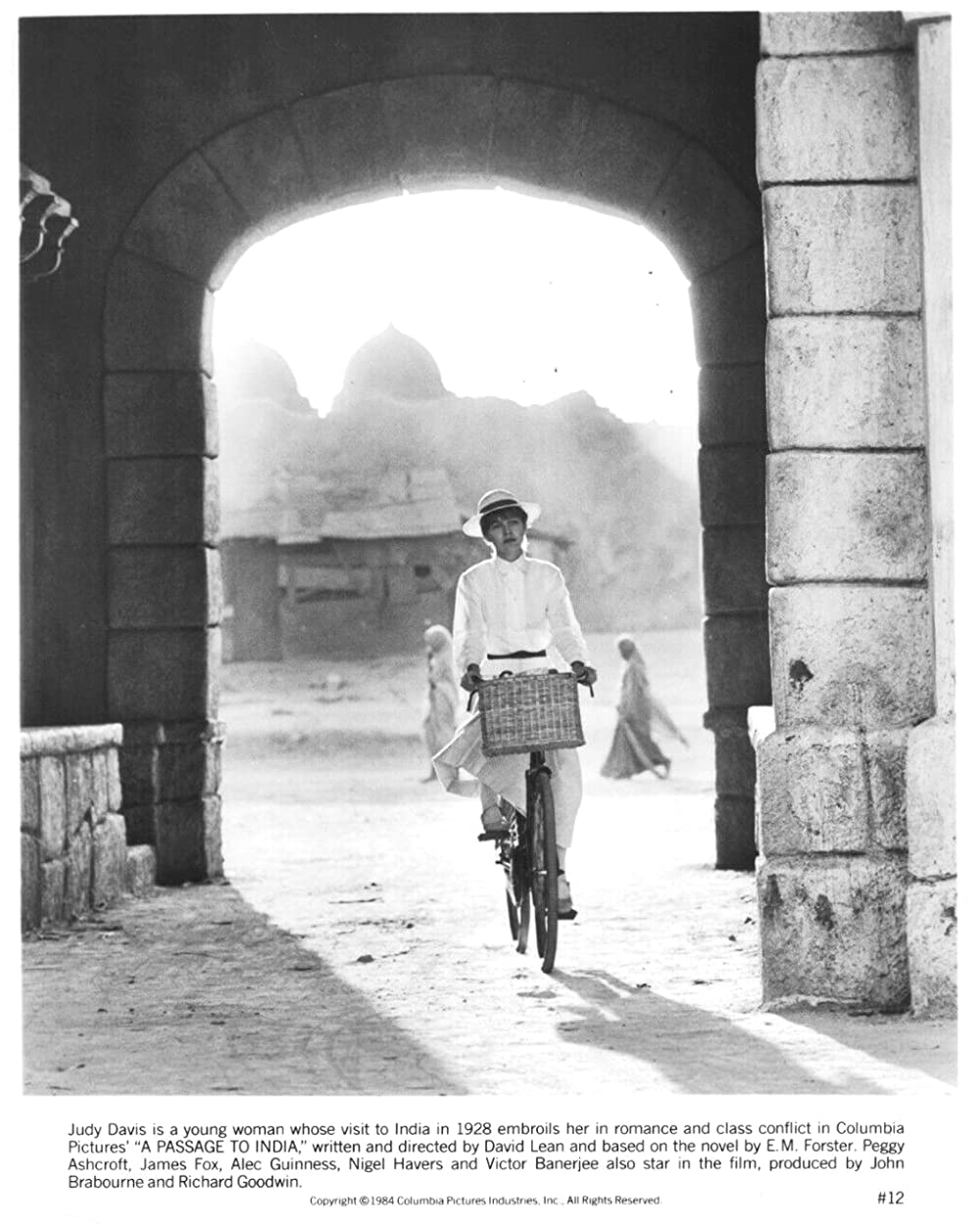 「インドへの道」ジュディ・デイビスの画像