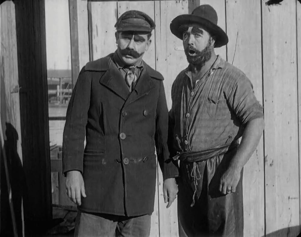 チャップリンの船乗り生活の画像