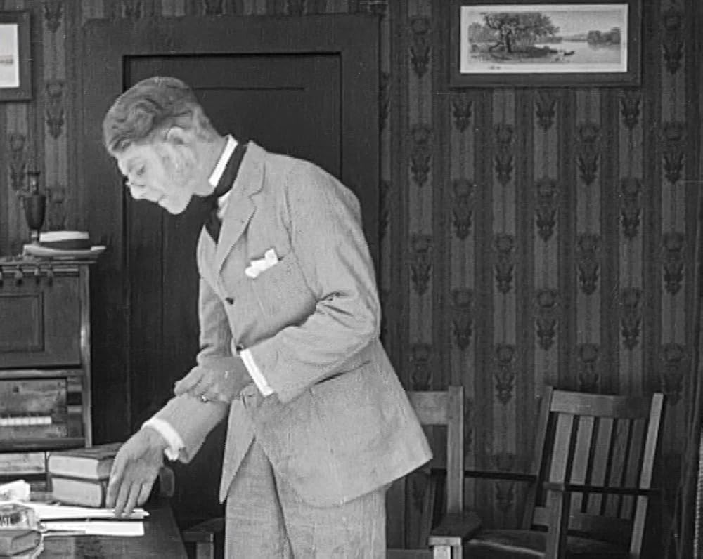 チャップリンの船乗り生活の画像