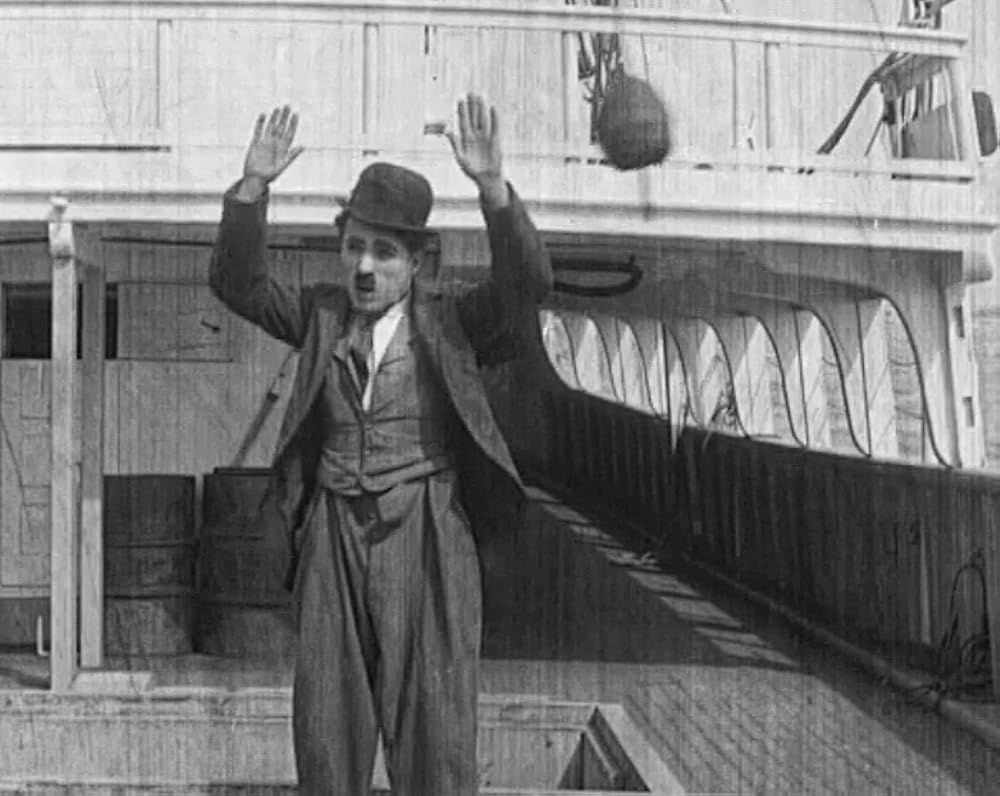 チャップリンの船乗り生活の画像