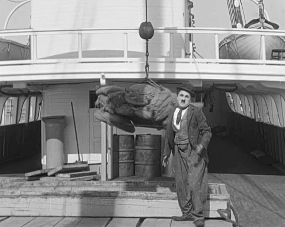 チャップリンの船乗り生活の画像