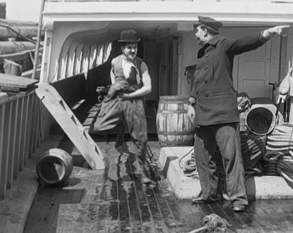 チャップリンの船乗り生活の画像