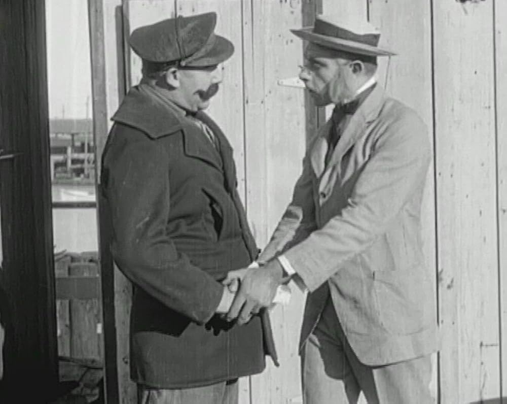 チャップリンの船乗り生活の画像