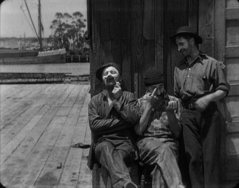 チャップリンの船乗り生活の画像