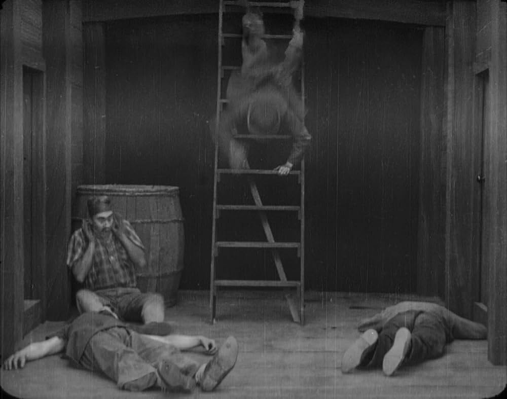 チャップリンの船乗り生活の画像