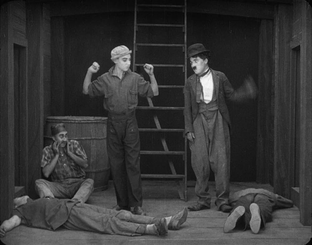 チャップリンの船乗り生活の画像