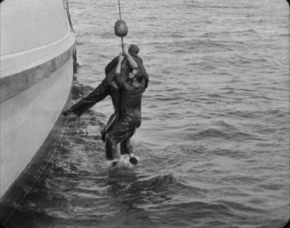 チャップリンの船乗り生活の画像