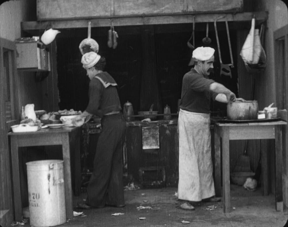 チャップリンの船乗り生活の画像