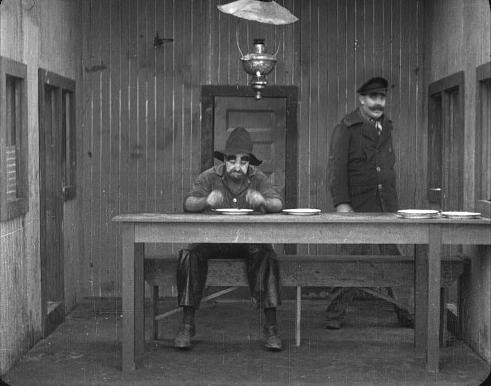 チャップリンの船乗り生活の画像