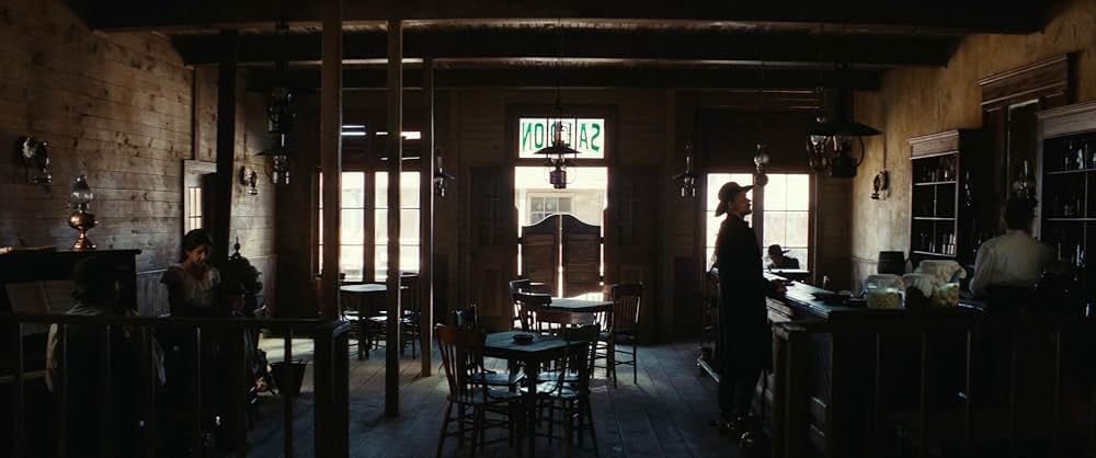 The Dead Don't Hurt（原題）の画像