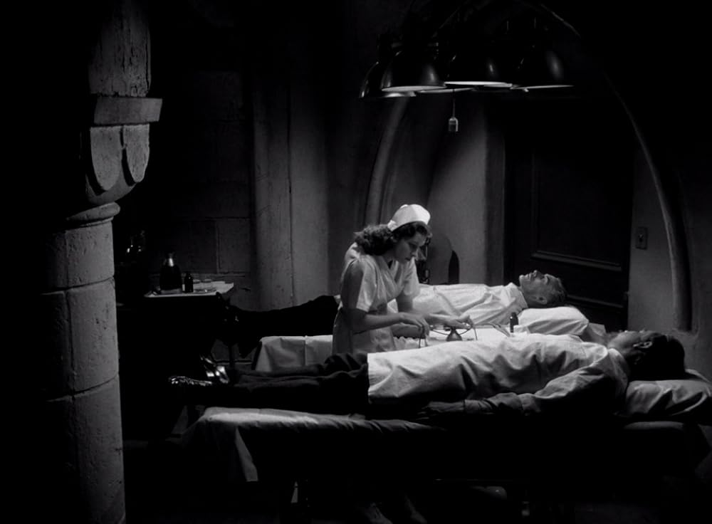 ドラキュラとせむし女の画像