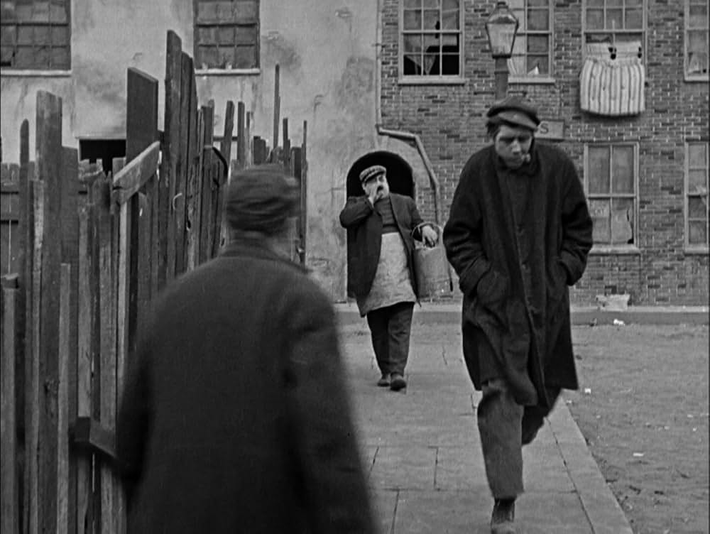 チャップリン・レヴューの画像