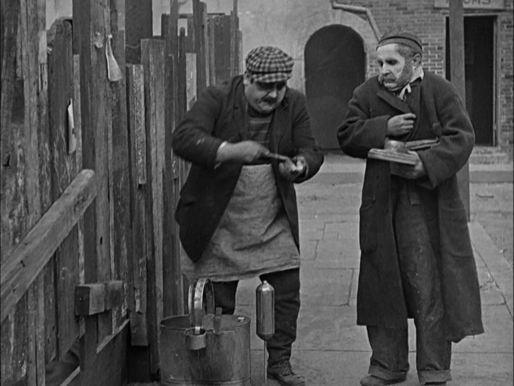 チャップリン・レヴューの画像