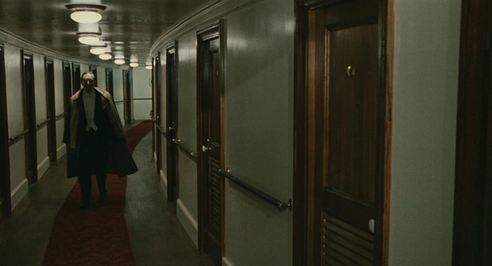 そして船は行くの画像