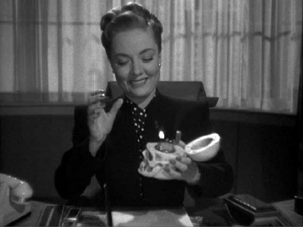 湖中の女の画像