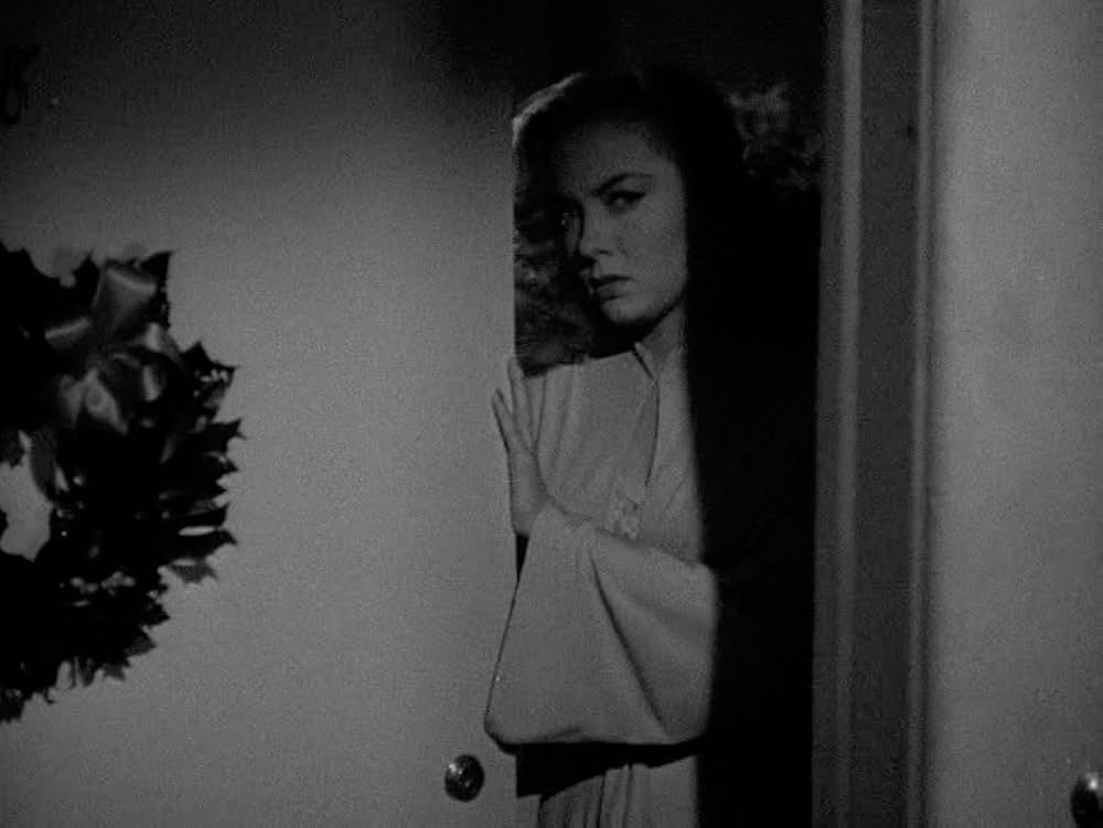 湖中の女の画像