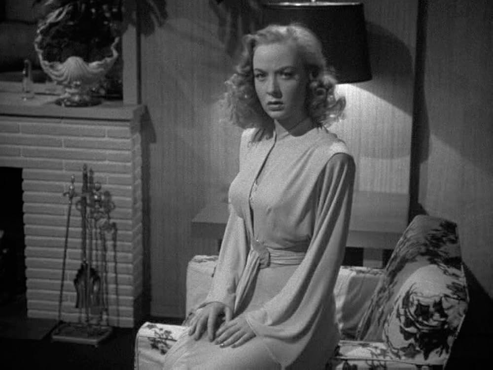 湖中の女の画像