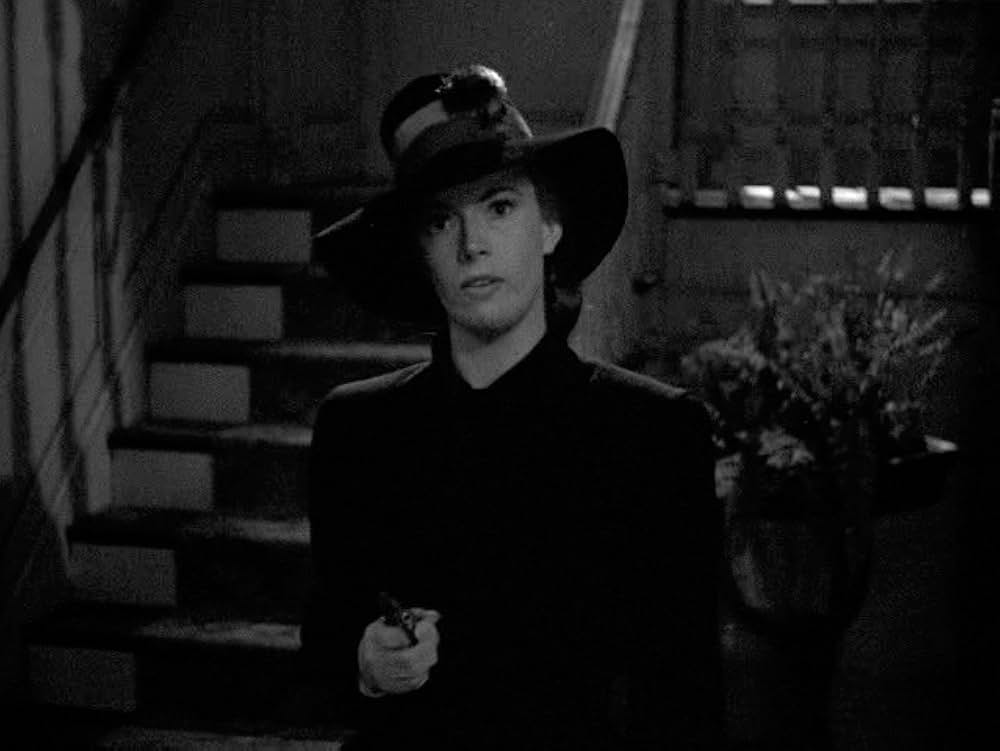 湖中の女の画像