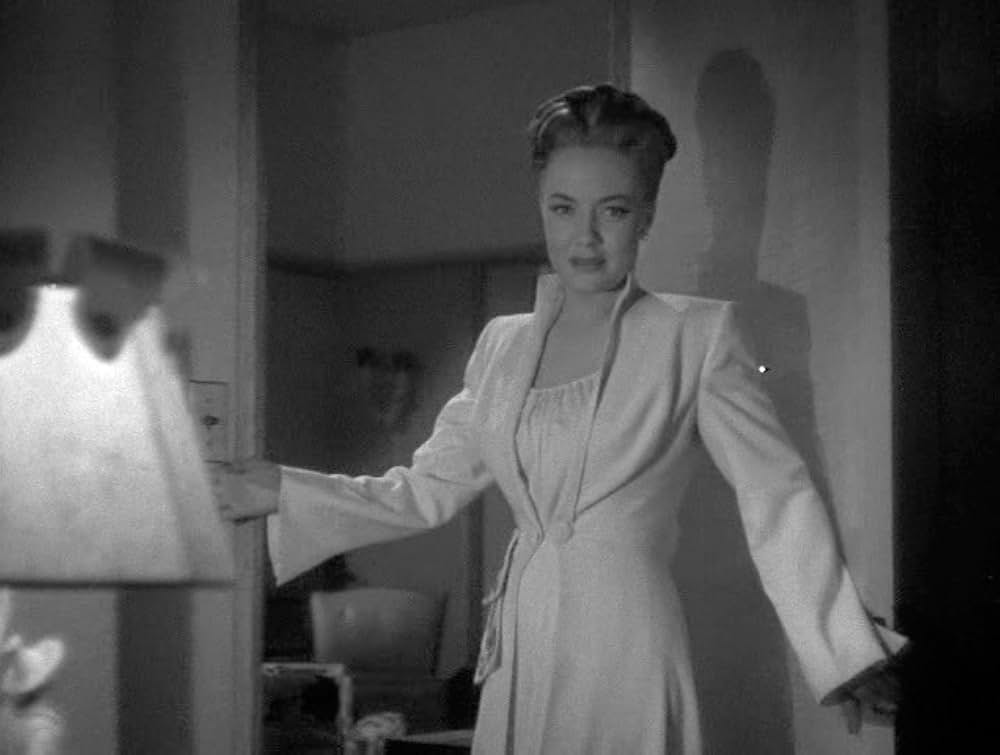 湖中の女の画像