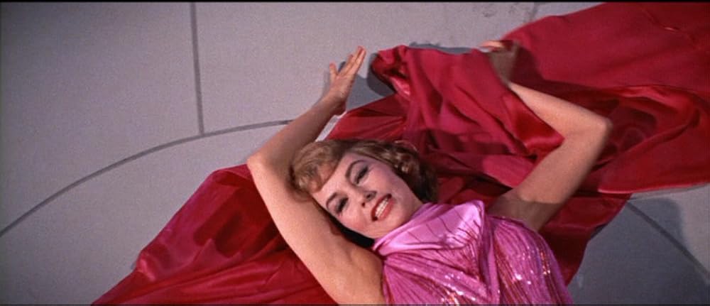 暗黒街の女の画像