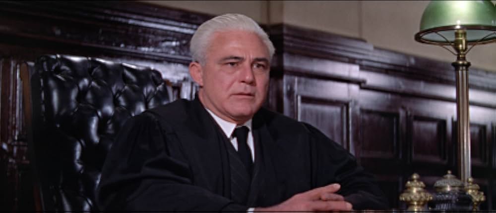 暗黒街の女の画像