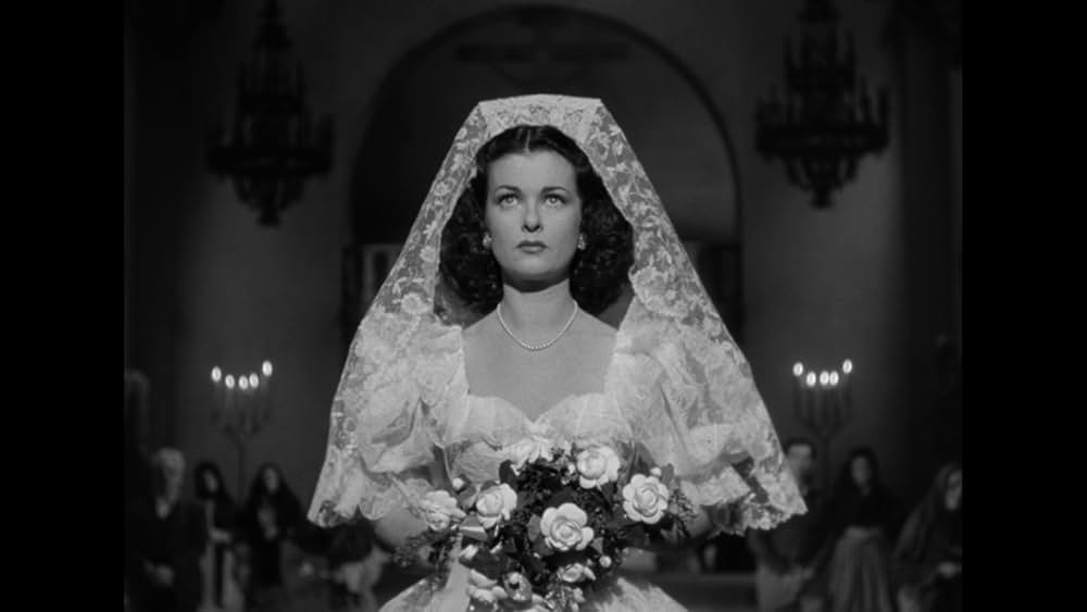 扉の陰の秘密の画像