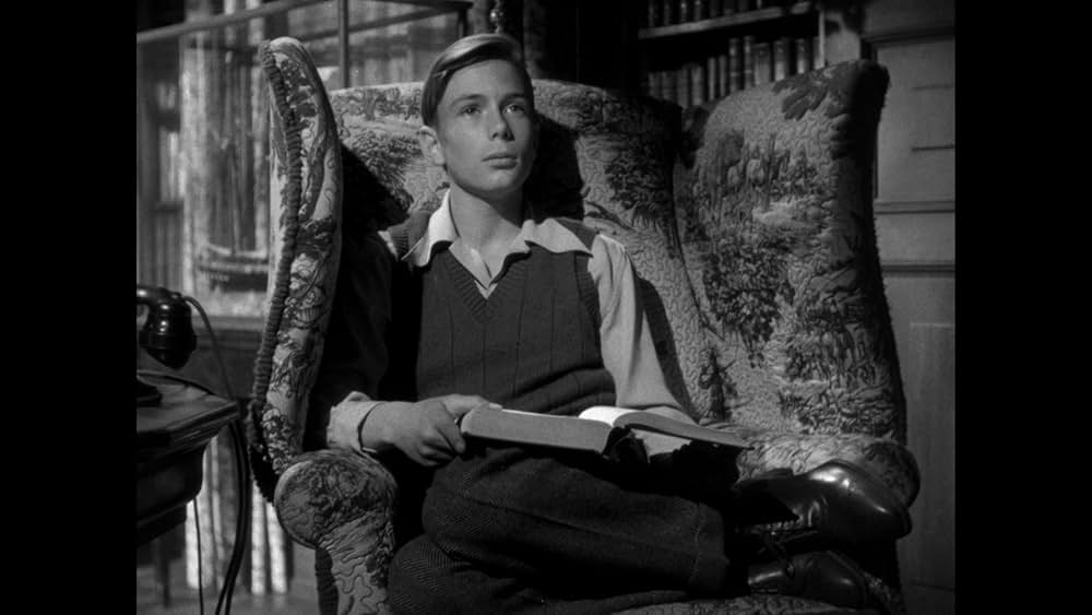 扉の陰の秘密の画像